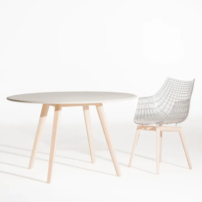 “Side view of MERIDIANA chair by Driade – contemporary Italian seating featuring smooth lines and luxurious comfort”