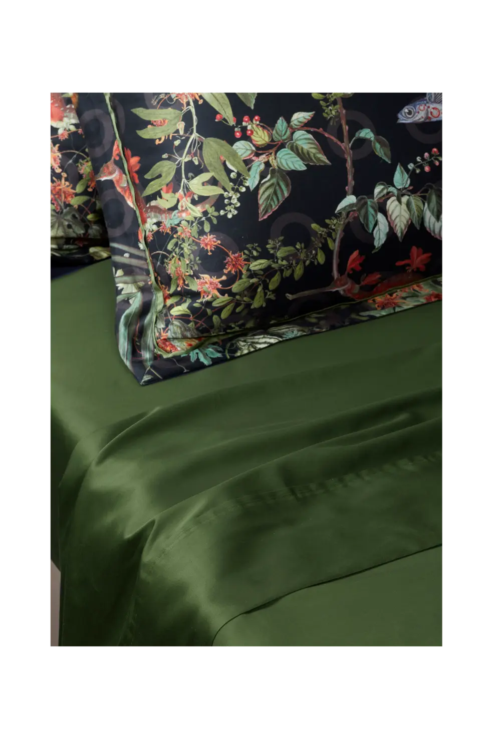 Menagerie of Extinct Animals Flat Sheet Moooi luxury designer bedding with artistic animal print for upscale bedrooms in Troy Michigan