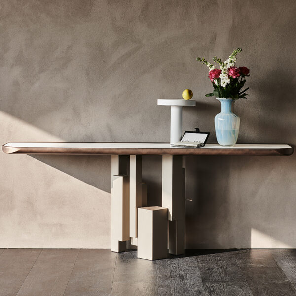 “Cattelan Italia SKYLINE Keramik Premium – modern Italian table featuring high-end ceramic surface and bold architectural legs”