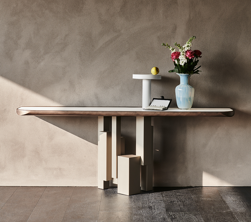 “Cattelan Italia SKYLINE Keramik Premium – modern Italian table featuring high-end ceramic surface and bold architectural legs”