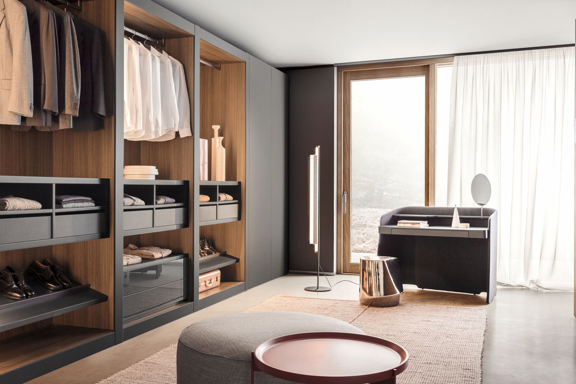 “Chloé Vanity by Pianca modern Italian dressing table – elegant design with upholstered stool”