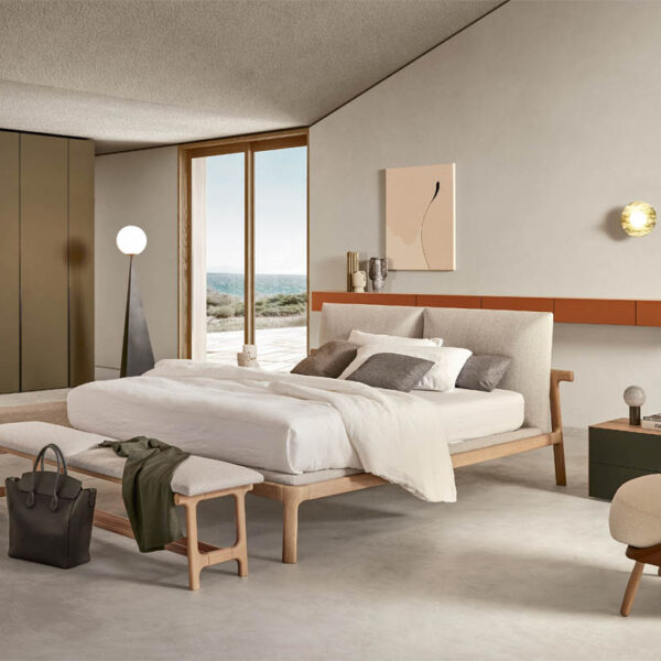 “Elegant Fushimi by Pianca in motion – modern Italian bed with clean lines and visible craftsmanship”