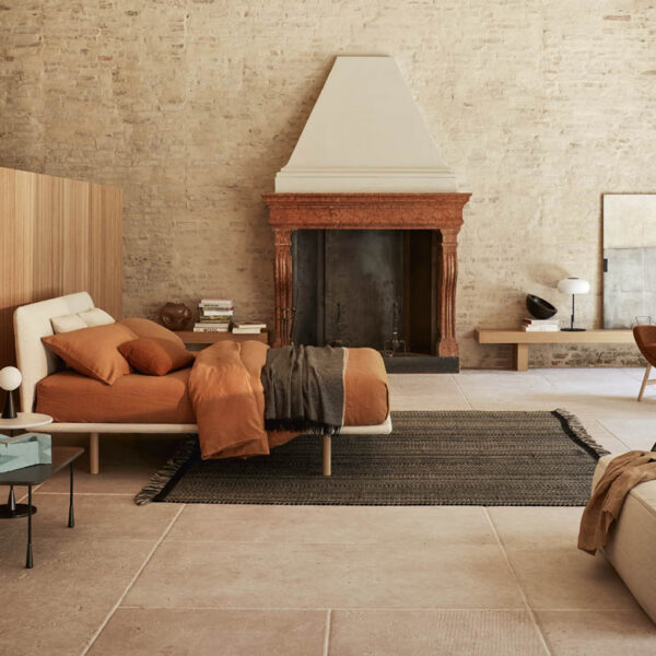 “Filo Up wardrobe by Pianca – modern Italian design with handle-less hinged doors and sleek profile”