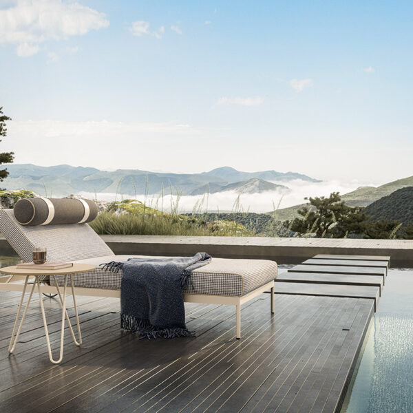 “Levante Out outdoor lounge chair by Pianca – minimalist Italian design with comfort focus”