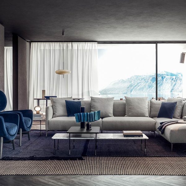 “Contemporary lounge chair – Volo by Pianca featuring elegant curves and refined craftsmanship”