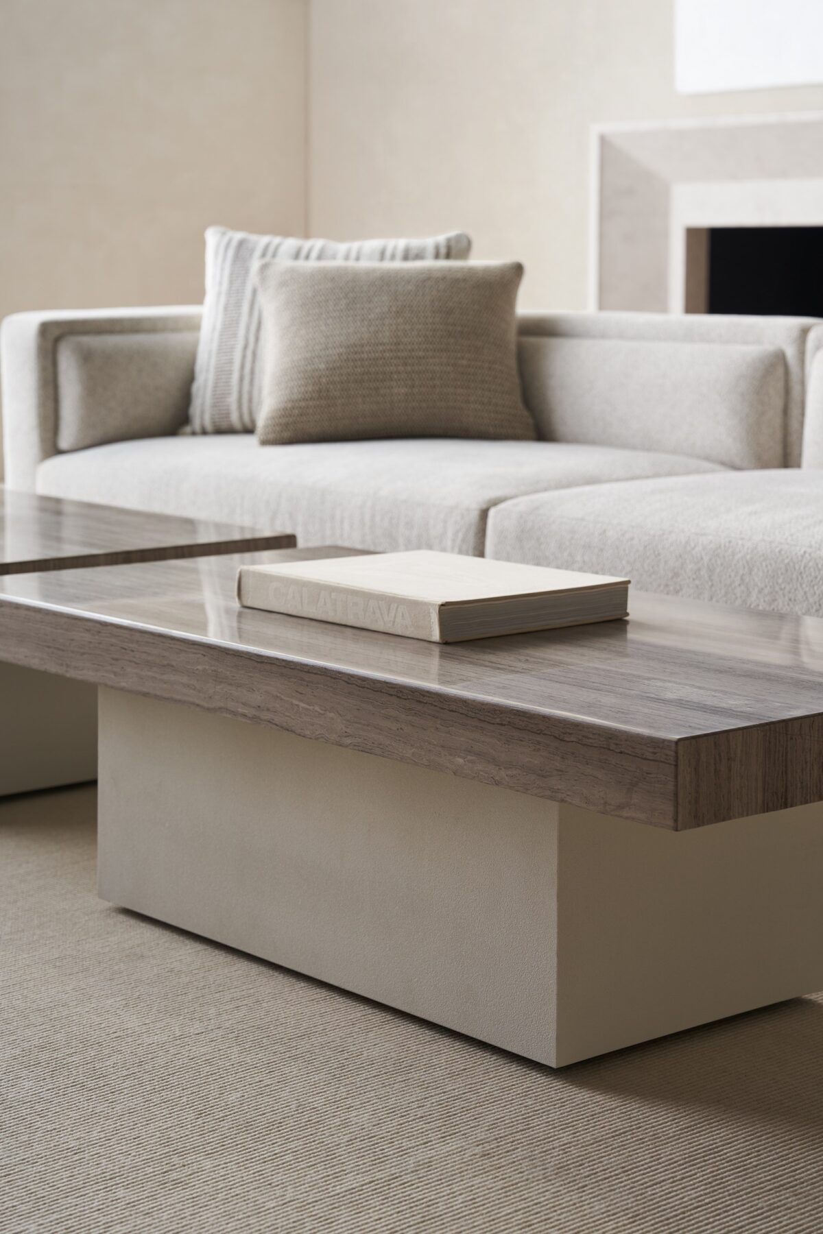 The Unity Wedge by Caracole (model M140-022-WE1-A) is a refined modular piece from Caracole's Modern Principles collection. It embodies a modern European aesthetic, characterized by clean lines, organic tones, and a harmonious blend of textures.