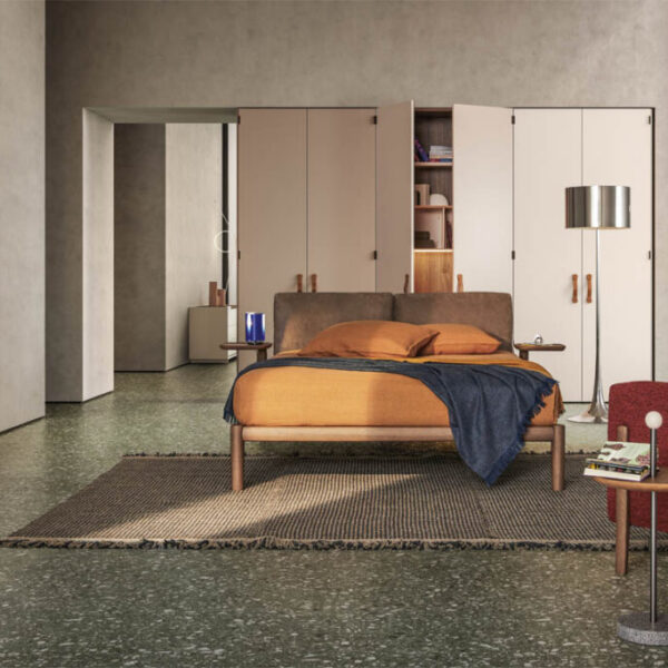 “Dioniso table by Pianca – minimalist round tabletop with luxurious finish and modern silhouette”