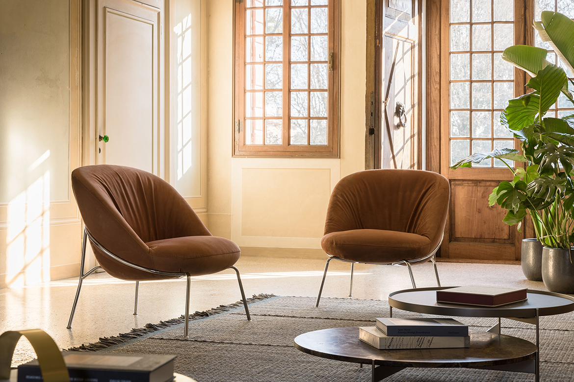 “Italian designer armchair – Ella by Pianca with sleek frame and sophisticated aesthetics”