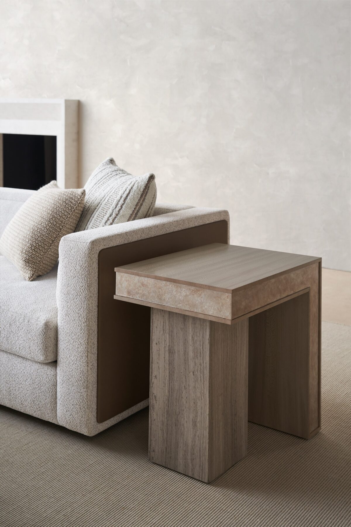 The Unity Right Arm Loveseat by Caracole (model M140-022-RL1-A) is a sophisticated modular piece from the Caracole Modern Principles collection. It embodies a modern European aesthetic, characterized by clean lines, organic tones, and a harmonious blend of textures.