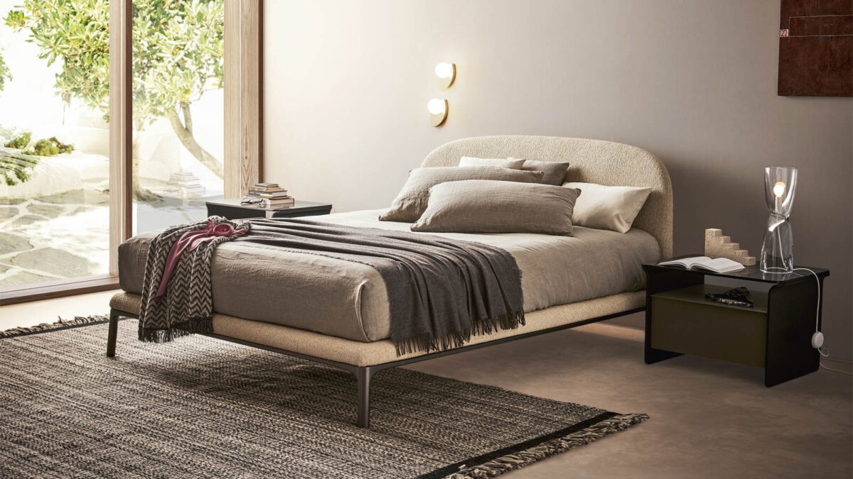 “Rada by Pianca in dining setting – modern Italian chair designed for comfort and sophistication”