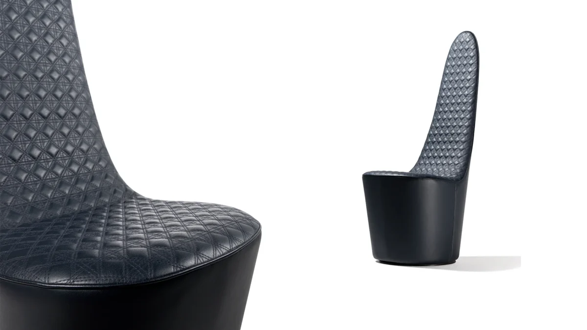 Luxury SWAN SEDIA Reflex chair available in Birmingham Michigan