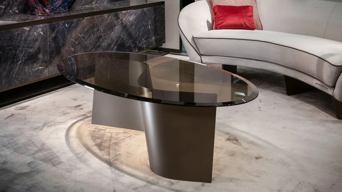 Esse 40 by Reflex featured in Birmingham Michigan showroom, elegant modern Italian luxury mirror design.