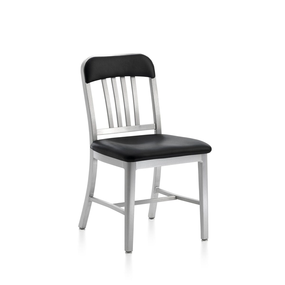 Ballet Chair with smooth swivel function and plush cushioning by Camerich.