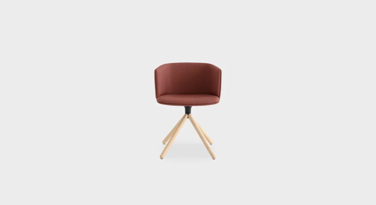 „Lapalma S147 Sessel in minimalistischer Einrichtung, schwarzes Gestell und dezenter Stoffbezug – harmoniert mit modernen Arbeitsumgebungen.“