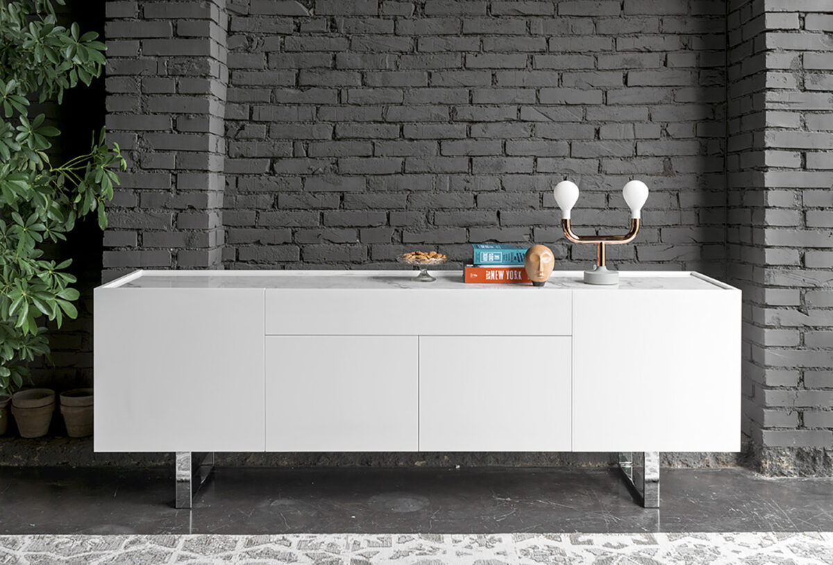 Contemporary HORIZON cabinet by Calligaris, showcasing its minimalist aesthetic with clean edges and a choice of finishes like wood, lacquer, or glass.