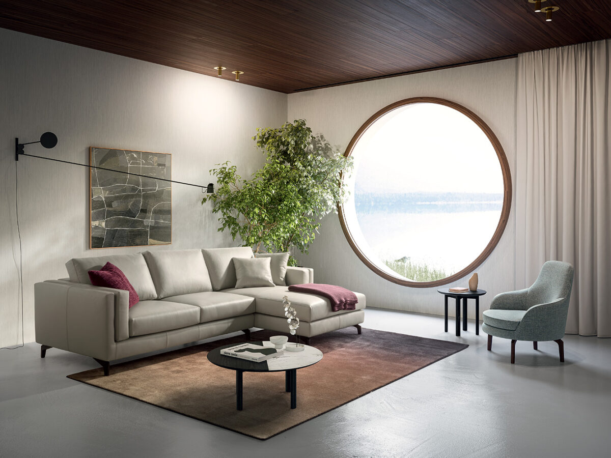 Calligaris MEDEA chair, a versatile seating solution (e.g., 50cm wide, 80cm high) suitable for dining rooms, elegant home offices, or as accent seating.