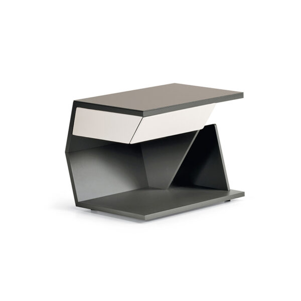 “CLUB by Cattelan Italia – modern Italian wall mirror with geometric layered design and refined luxury detailing”