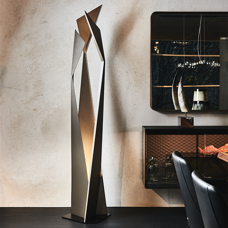 “THRILLER by Cattelan Italia – modern Italian floor sculpture with angular metal structure and dynamic geometric design”