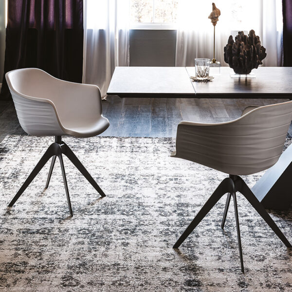 INDY chair by Cattelan Italia – modern Italian swivel chair with ergonomic shell and sleek metal base