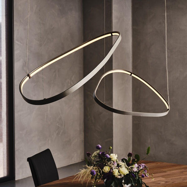 “MAGELLANO mirror by Cattelan – contemporary decorative mirror with bold oval shape and luxurious detailing”