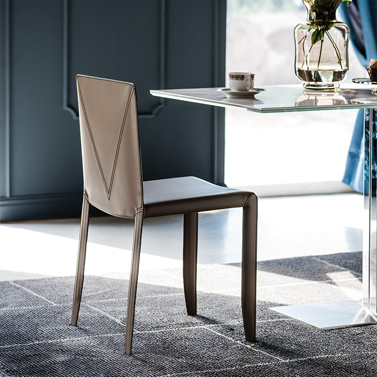 PIUMA chair by Cattelan Italia – close-up of high-end Italian craftsmanship and premium materials