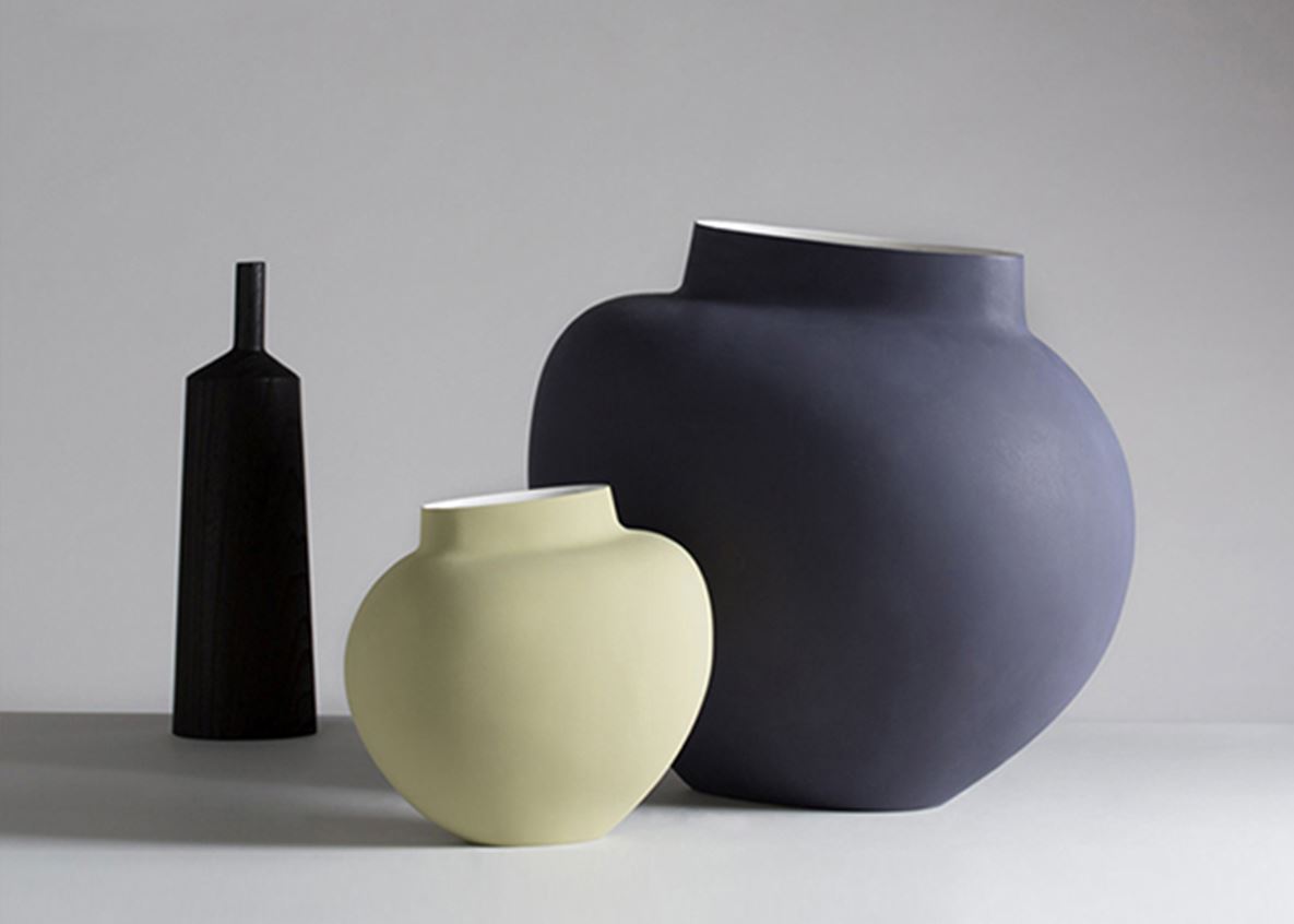 UNA 65 vase by Kose Milano in matte clay, showcasing minimalist Italian design. Available at Italcasa Design, Royal Oak, Michigan.
