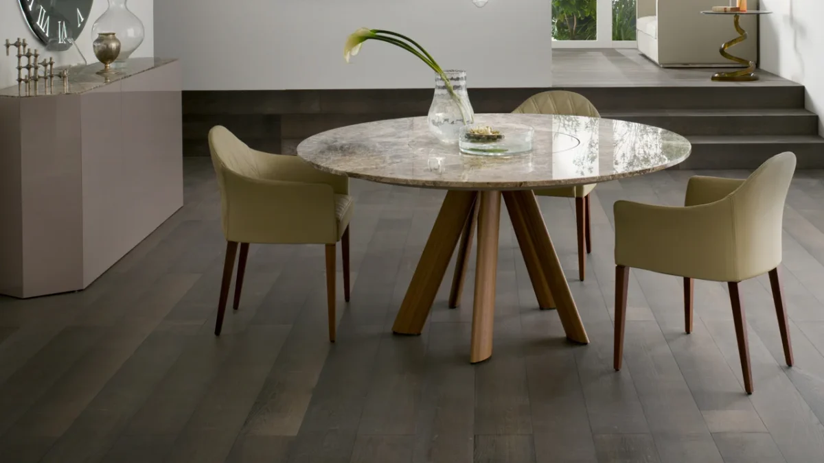 Contemporary Lem 72 dining table by Reflex Angelo in Birmingham, MI – designed with a shiny chrome base and lacquered glass top.