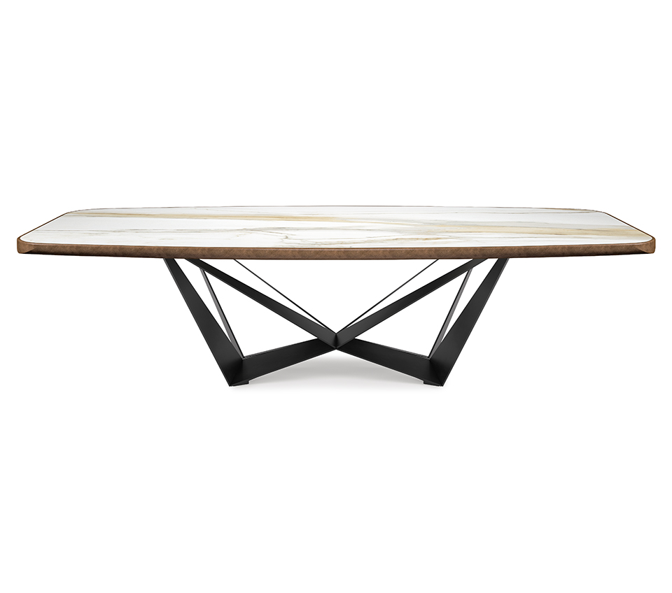 “High-end designer table – SKORPIO Keramik Premium by Cattelan Italia featuring glossy marble-effect ceramic surface”