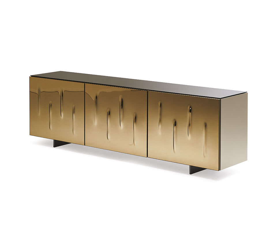 “CARNABY by Cattelan Italia – modern Italian sideboard with curved doors and elegant lacquered finish”