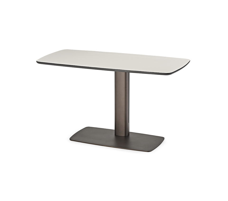 “RUN Leather by Cattelan Italia – modern Italian coffee table with premium leather top and slim metal frame”