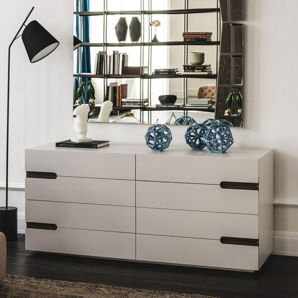 “CIRO by Cattelan Italia – sculptural modern wall mirror with organic oval shape and minimalist Italian design”