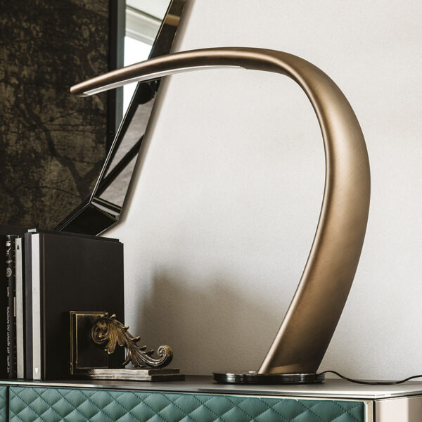 “MAMBA by Cattelan Italia – modern Italian table lamp with sinuous ceramic base and minimalist fabric shade”
