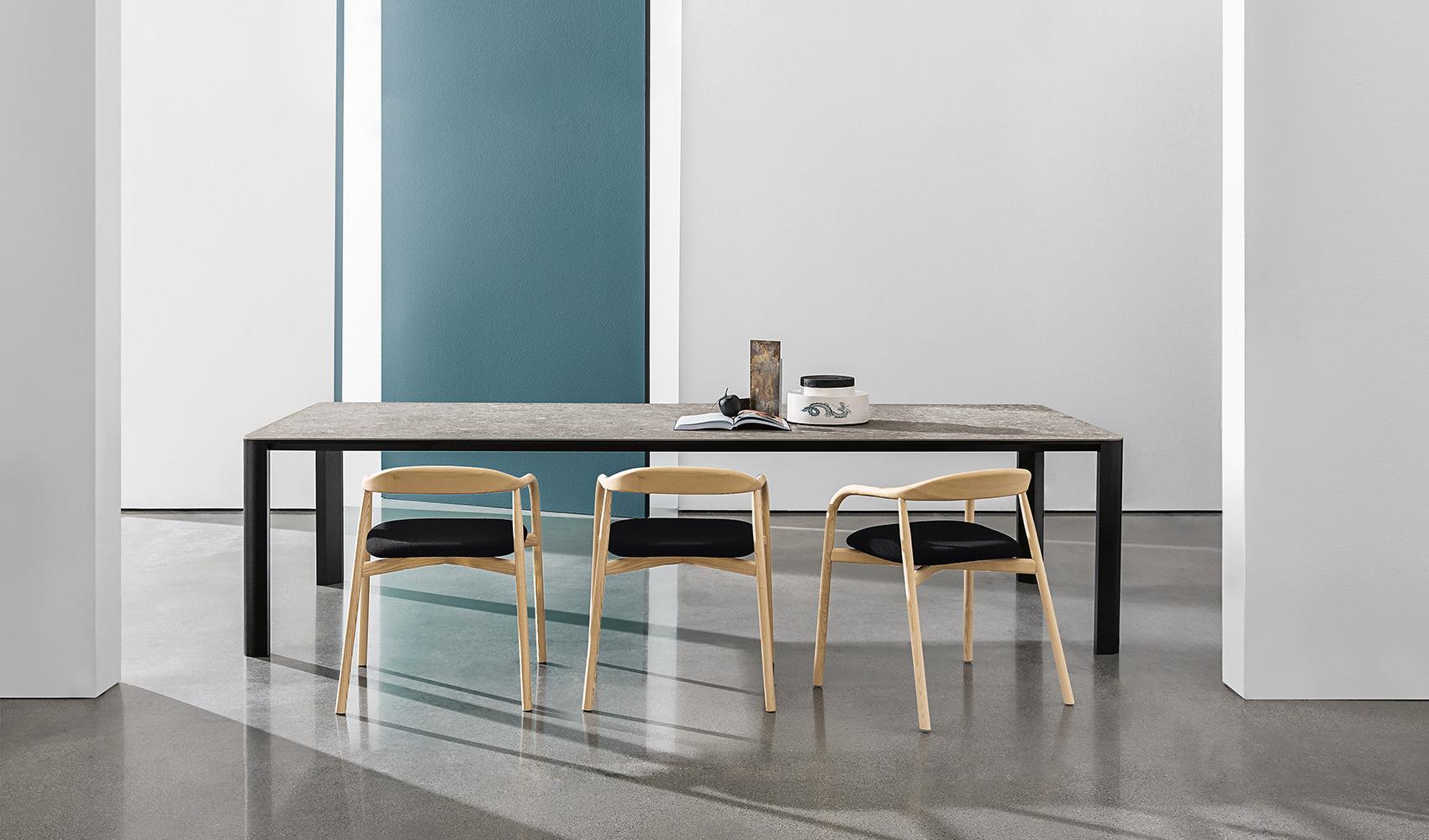 βKodo Table by Sovet β modern Italian dining table with bold sculptural base and elegant round topβ