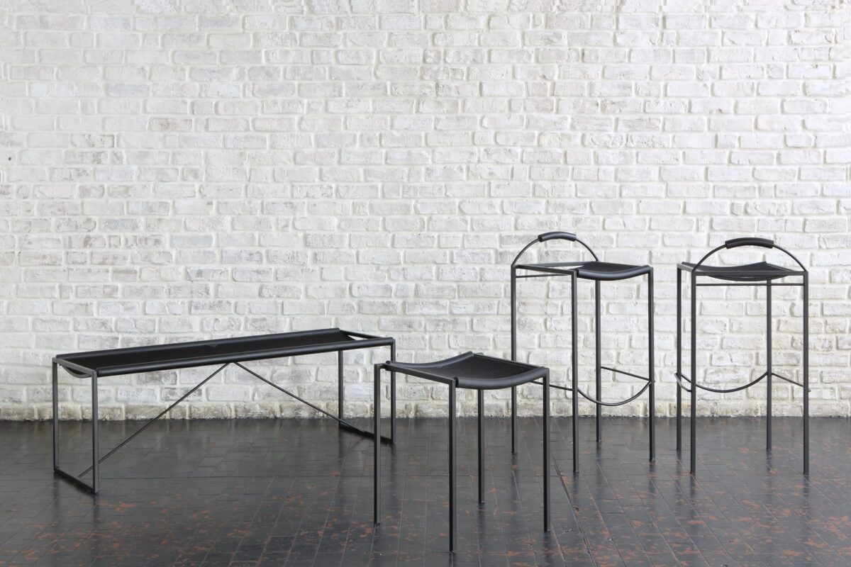 “Side view of SGABELLO Basso by Zeusnoto, highlighting its slim profile and minimalist structural silhouette.”