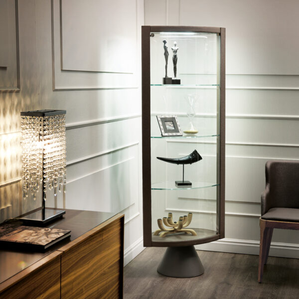 “SABA mirror by Cattelan – sculptural decorative mirror with fluid lines and refined Italian craftsmanship”