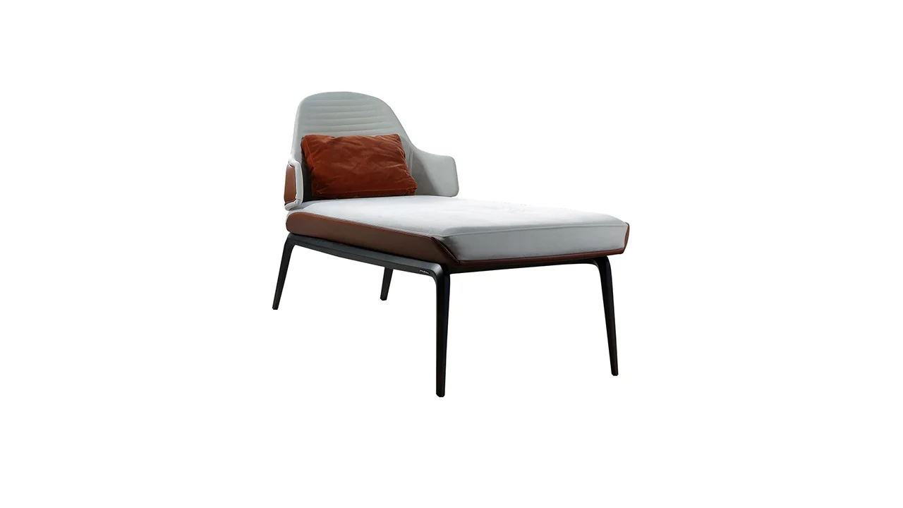Vela Chaise‑longue by Reflex showcased in Royal Oak Michigan showroom, modern Italian luxury seating design.