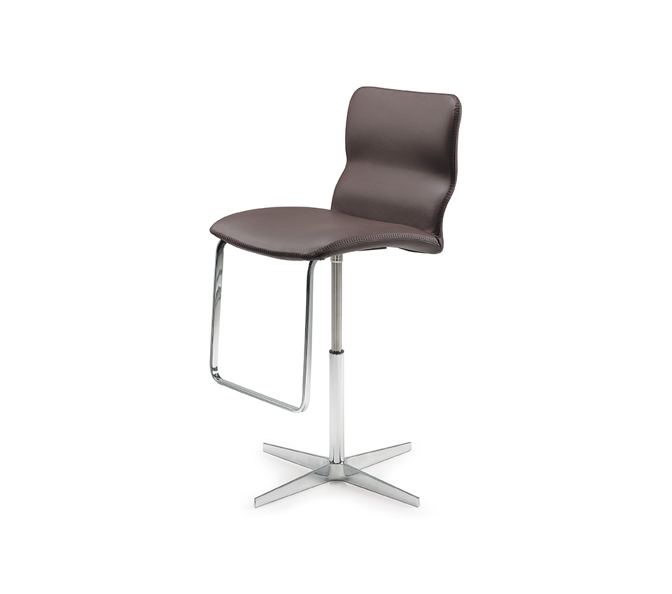 “VICTOR X dining chair by Cattelan Italia – luxury Italian craftsmanship with quilted backrest and minimalist design”