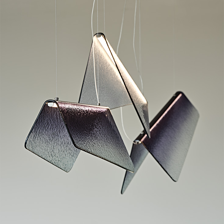 “VELAR by Cattelan Italia – modern Italian pendant light with curved glass shade and elegant suspended silhouette”