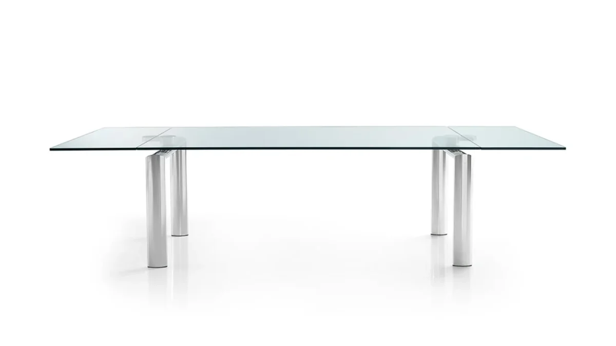 8 by Reflex showcased in Royal Oak Michigan showroom, modern Italian luxury furniture piece.