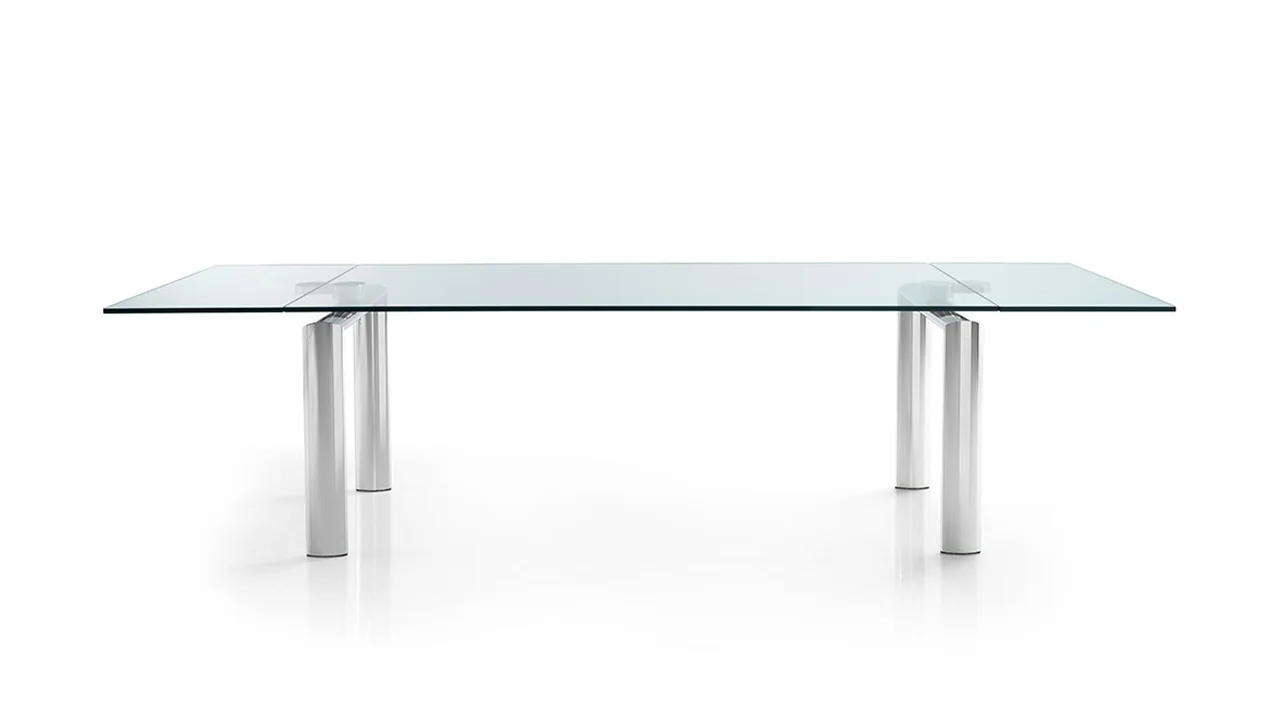8 by Reflex showcased in Royal Oak Michigan showroom, modern Italian luxury furniture piece.