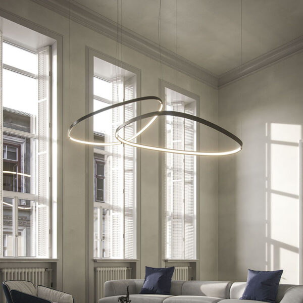 “MAGELLANO Magnum by Cattelan Italia – oversized sculptural oval mirror with open-frame design and refined Italian elegance”