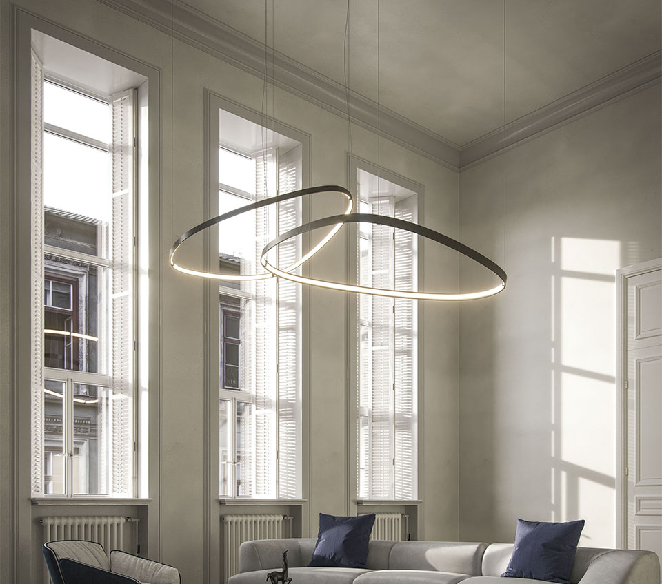 “MAGELLANO Magnum by Cattelan Italia – oversized sculptural oval mirror with open-frame design and refined Italian elegance”