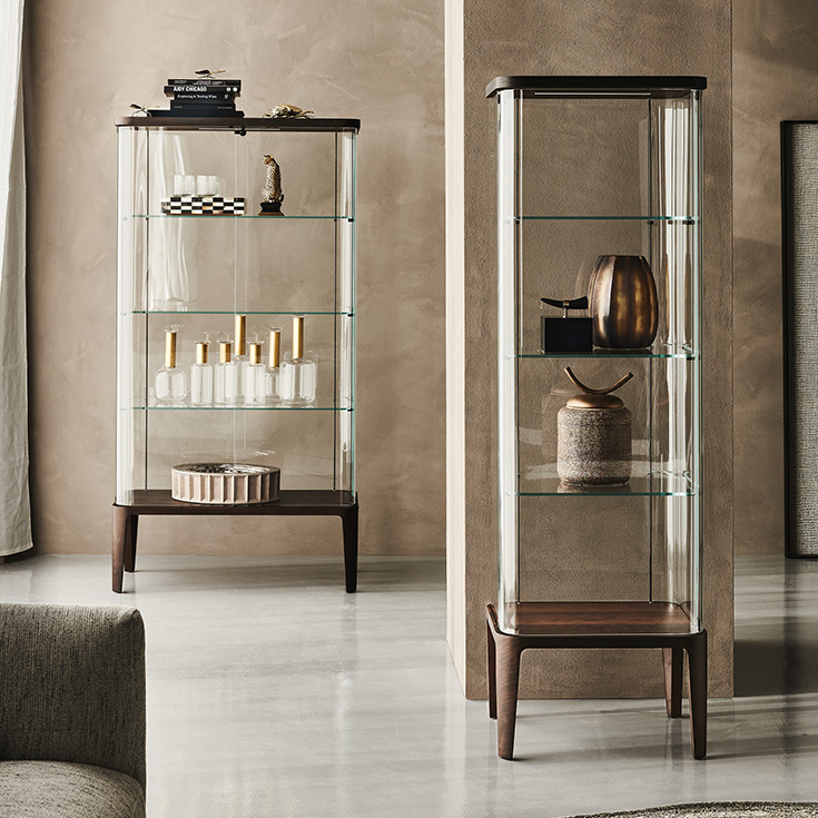 “CHANTAL by Cattelan Italia – modern Italian display cabinet with glass doors and elegant lacquered frame”