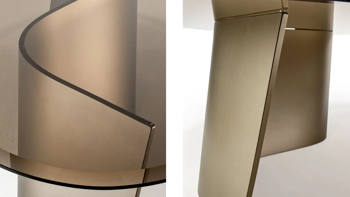 Esse 40 by Reflex featured in Birmingham Michigan showroom, elegant modern Italian luxury mirror design.