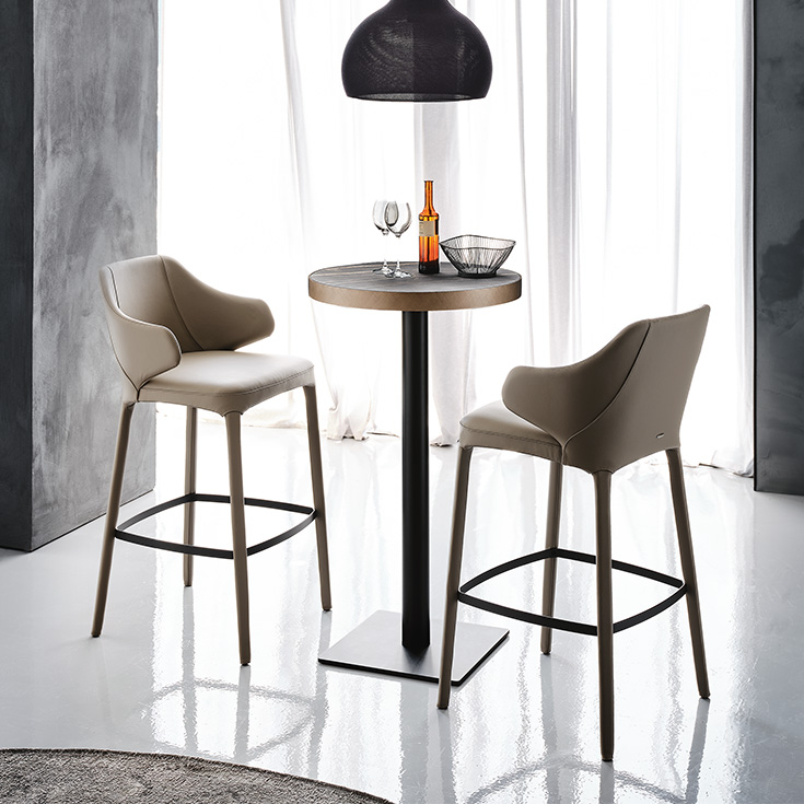 “WANDA dining chair by Cattelan Italia – refined craftsmanship with minimalist silhouette and luxury materials”