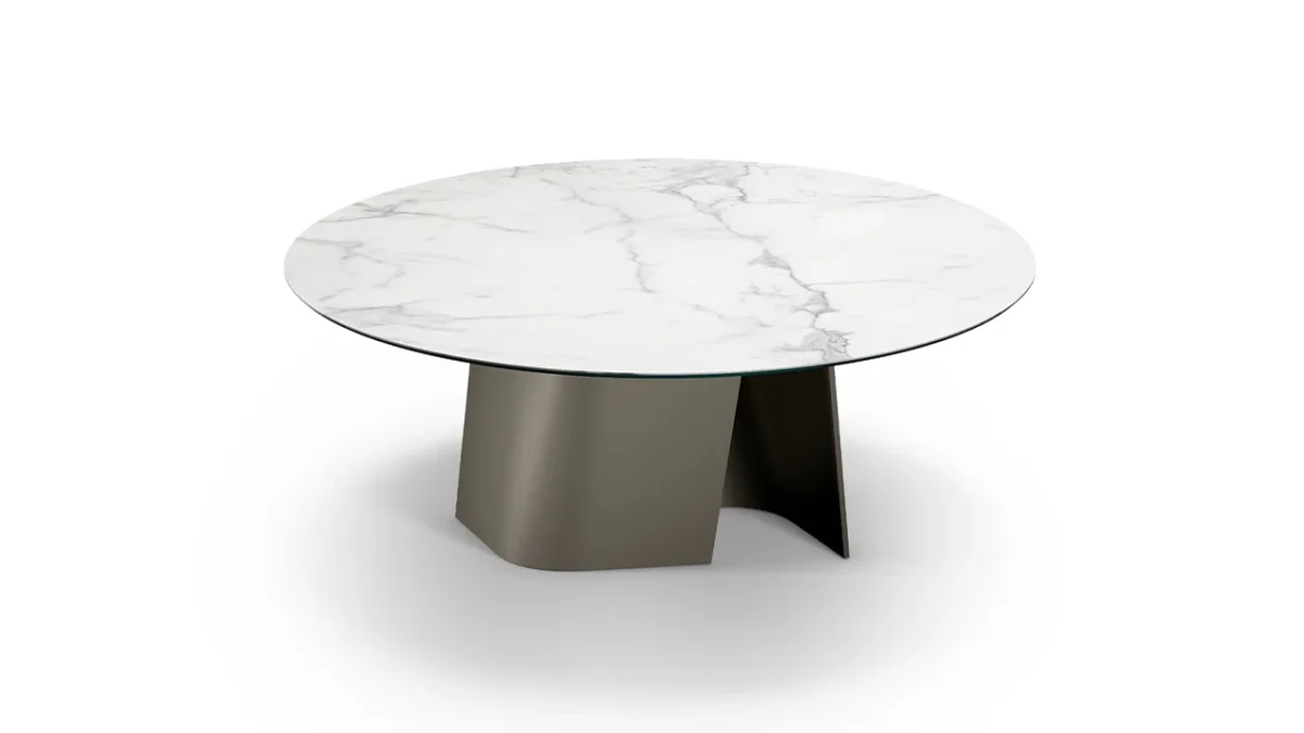 Esse 72 by Reflex featured in Birmingham Michigan showroom, modern Italian luxury furniture design.