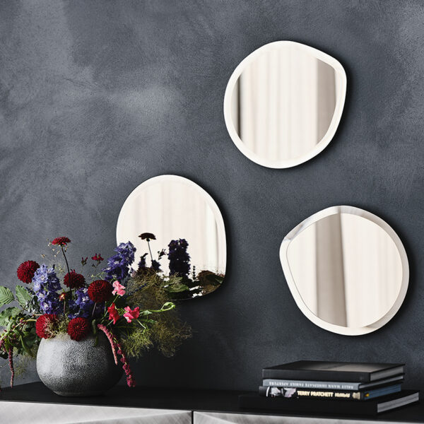 “HAWAII by Cattelan Italia – modern Italian wall mirror set with organic, freeform shapes and artistic composition”