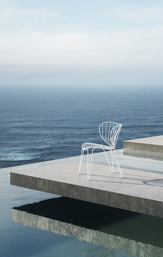 “Pianca Aria designer bed – sleek low-profile bed with soft headboard and refined Italian craftsmanship”