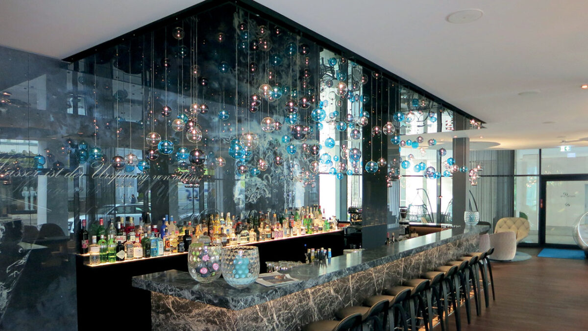 Bulles Chandelier Reflex luxury Italian chandelier with bubble glass design tailored for upscale interiors in Royal Oak Michigan