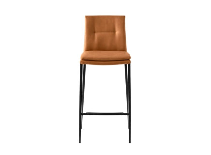 CARMEN chair by Calligaris with elegant curved backrest and cushioned seat.